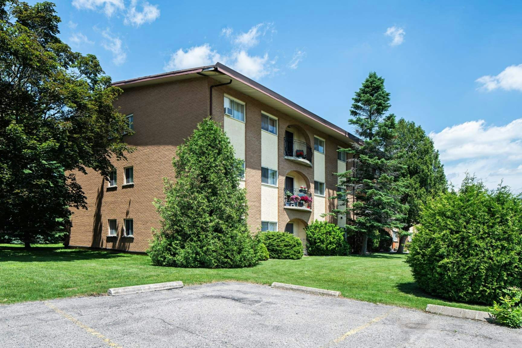 485 Parkside Drive, Waterloo, ON, N2L 4X6 - 3