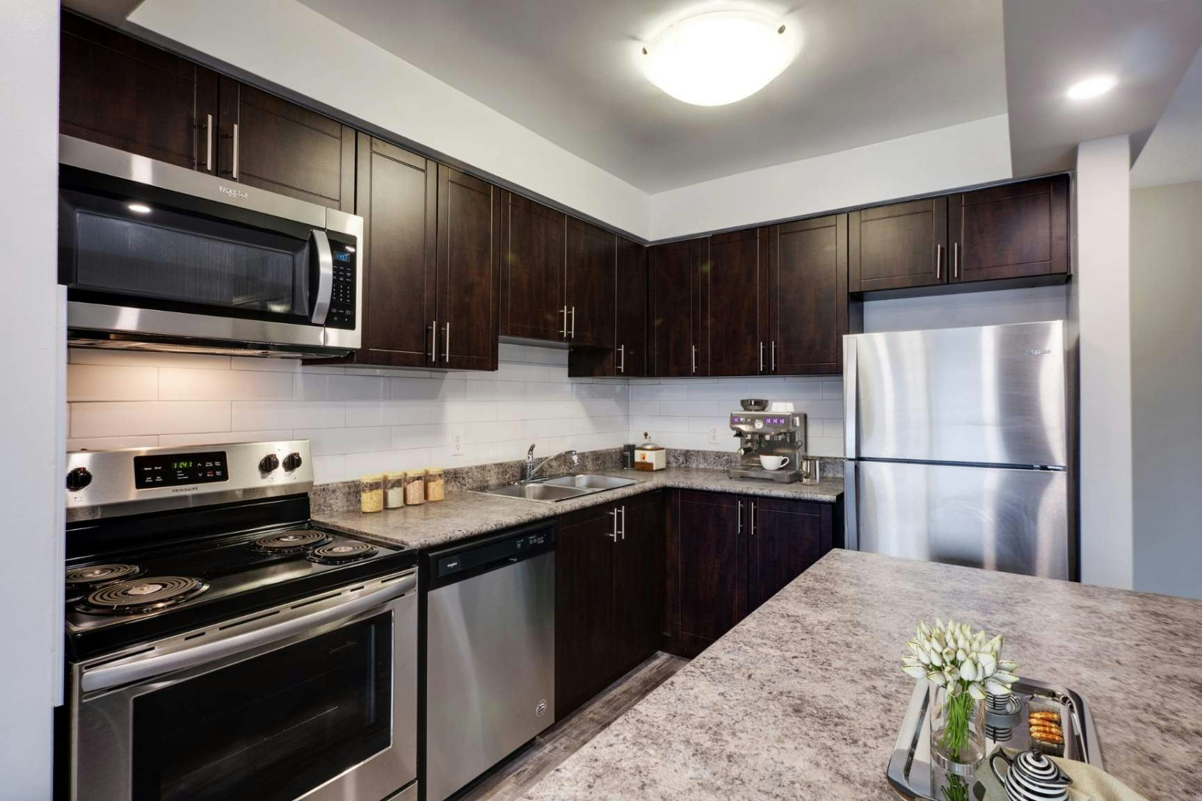 485 Parkside Drive, Waterloo, ON, N2L 4X6 - 5