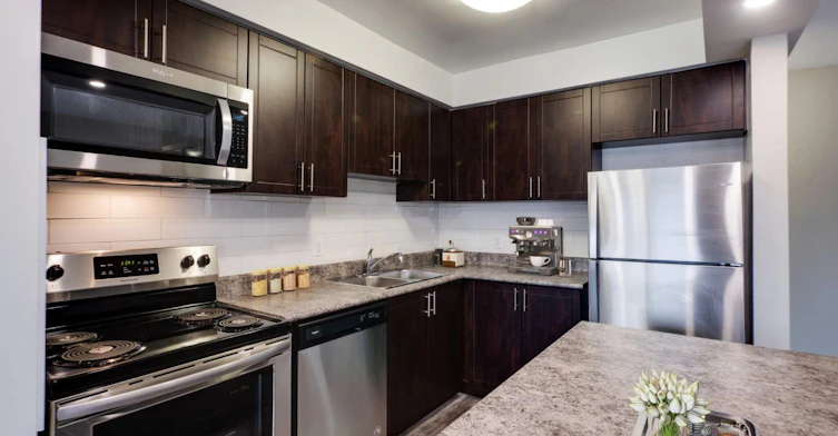 485 Parkside Drive, Waterloo, ON, N2L 4X6 - 5