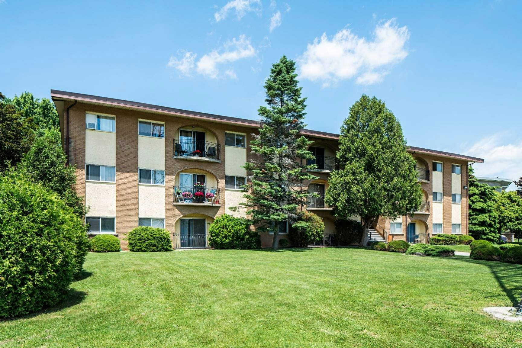 485 Parkside Drive, Waterloo, ON, N2L 4X6 - 11