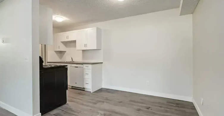 201-604 8 Street W, Brooks, AB, T1R 0V3 - 5