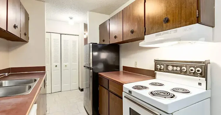 201-604 8 Street W, Brooks, AB, T1R 0V3 - 12