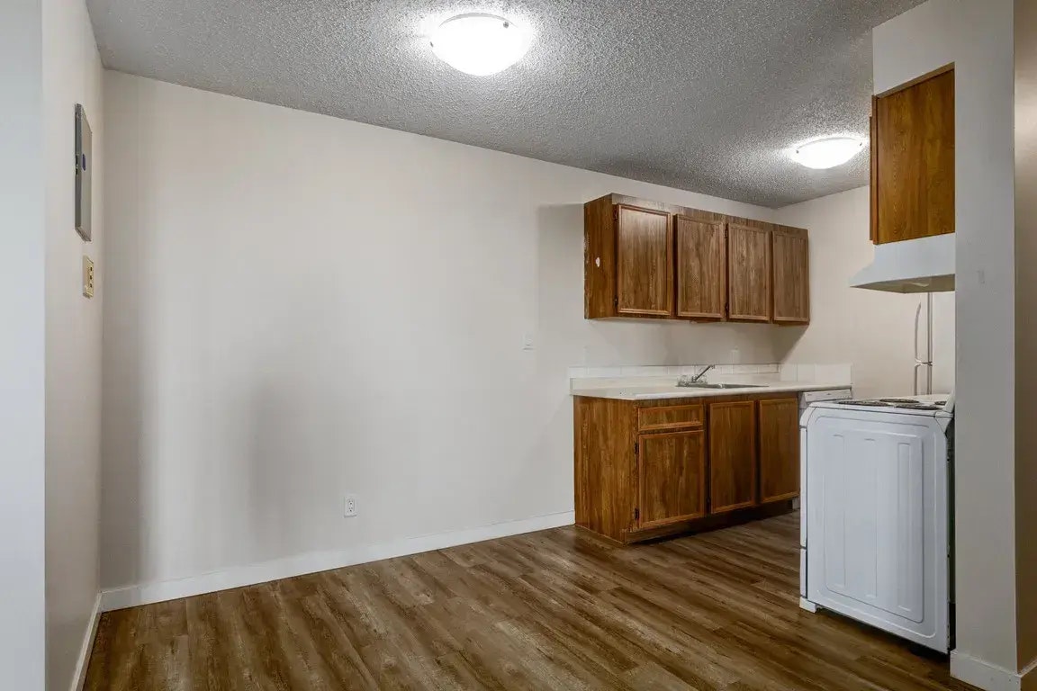 B106-305 Fietz Street, Yorkton, SK, S3N 3P6 - 12