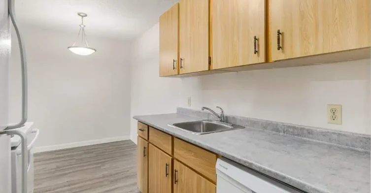 C301-5 Russell Drive, Yorkton, SK, S3N 3V5 - 4