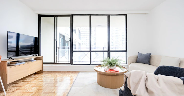 101 Roehampton Avenue, Toronto, ON, M4P 2W2 - 4
