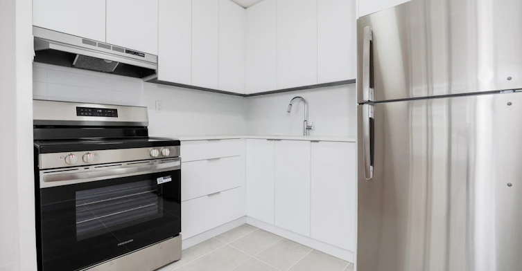 101 Roehampton Avenue, Toronto, ON, M4P 2W2 - 5
