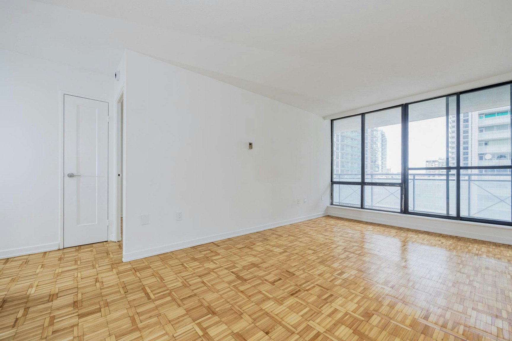 101 Roehampton Avenue, Toronto, ON, M4P 2W2