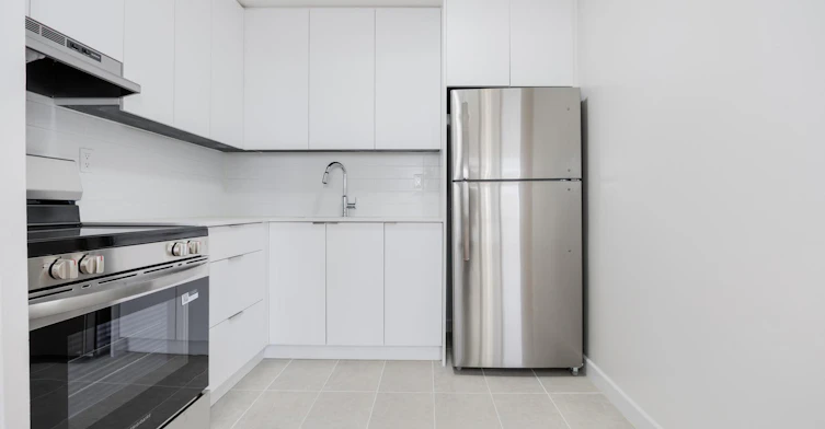 101 Roehampton Avenue, Toronto, ON, M4P 2W2 - 6