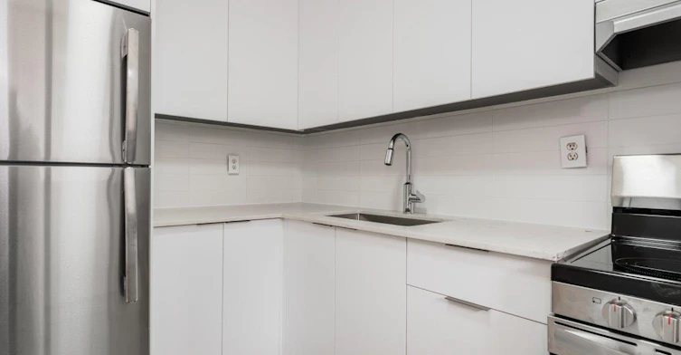 101 Roehampton Avenue, Toronto, ON, M4P 2W2 - 4