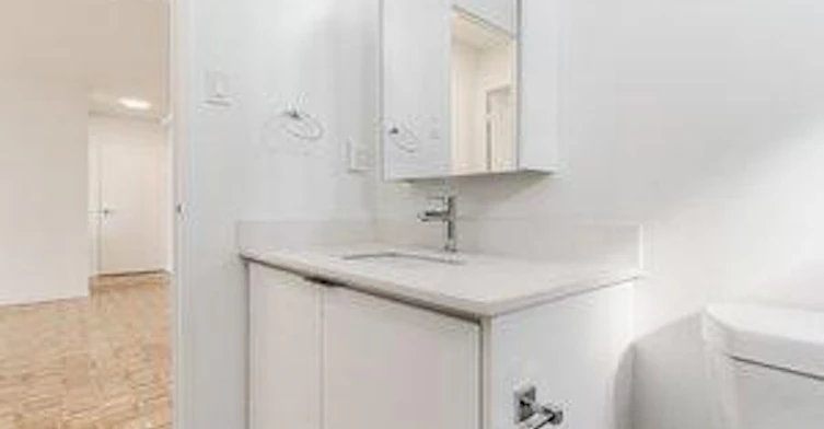 101 Roehampton Avenue, Toronto, ON, M4P 2W2 - 10