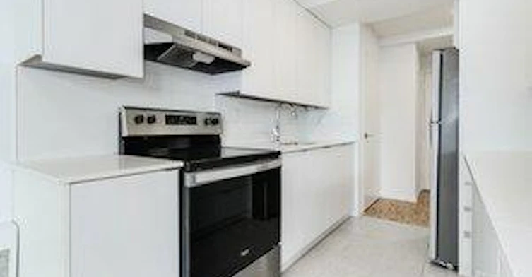 101 Roehampton Avenue, Toronto, ON, M4P 2W2 - 2