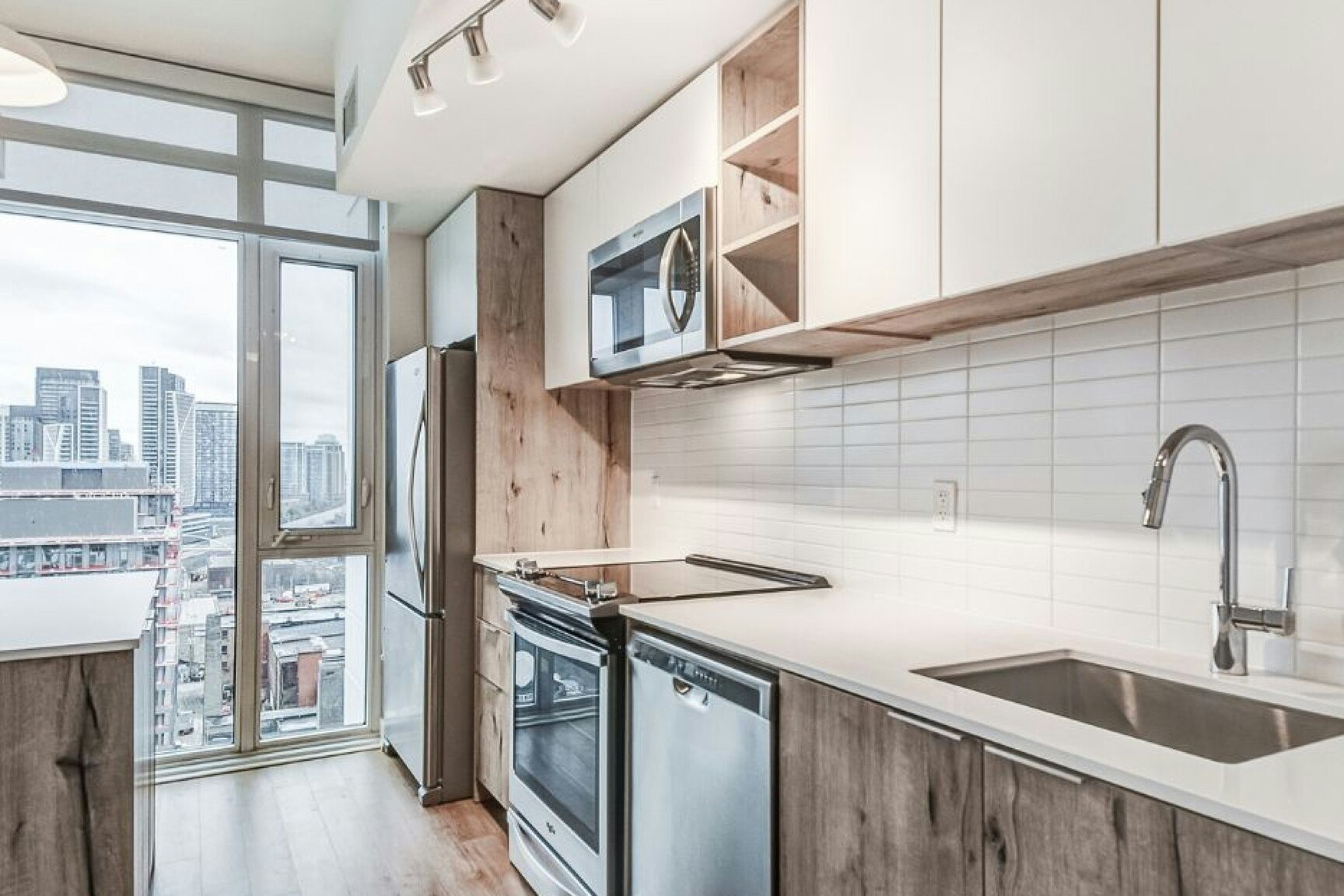 189-39 Niagara Street, Toronto, ON, M5V 1C2 - 2