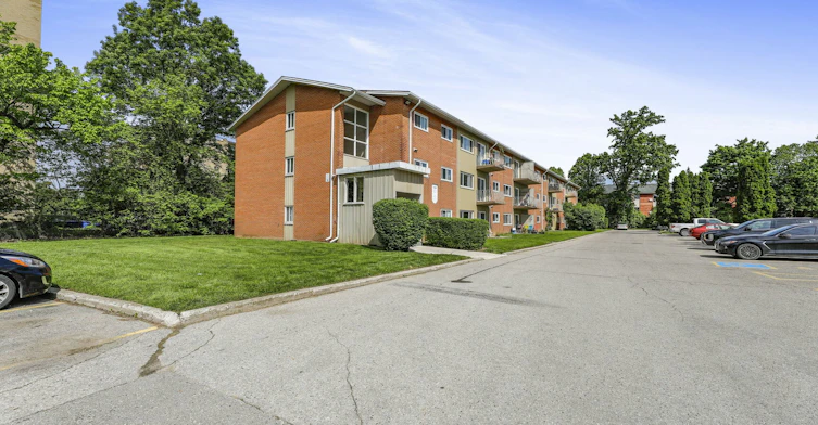 1426 Huron Street, London, ON, N5V 2E5