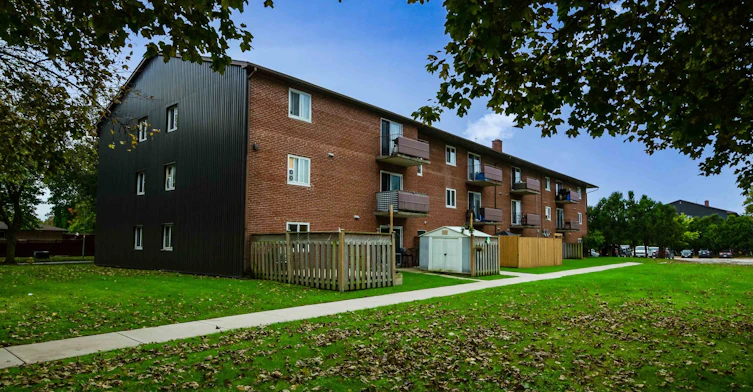 55-424-99 Cartier Road, London, ON, N5V 1G4 - 5