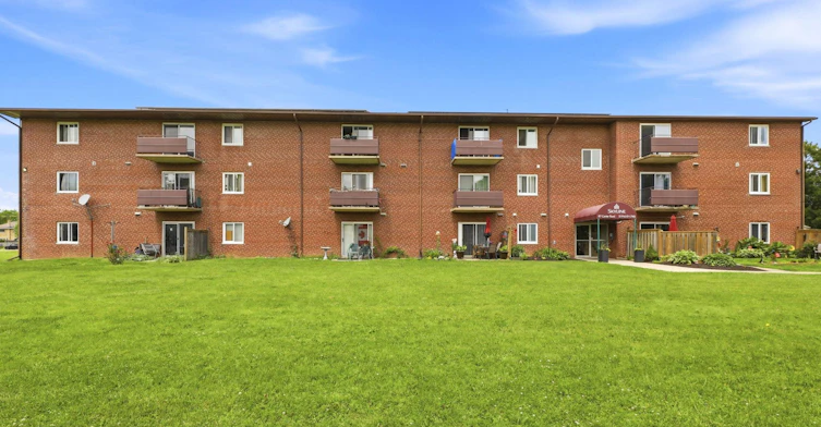 87-222-99 Cartier Road, London, ON, N5V 1G4