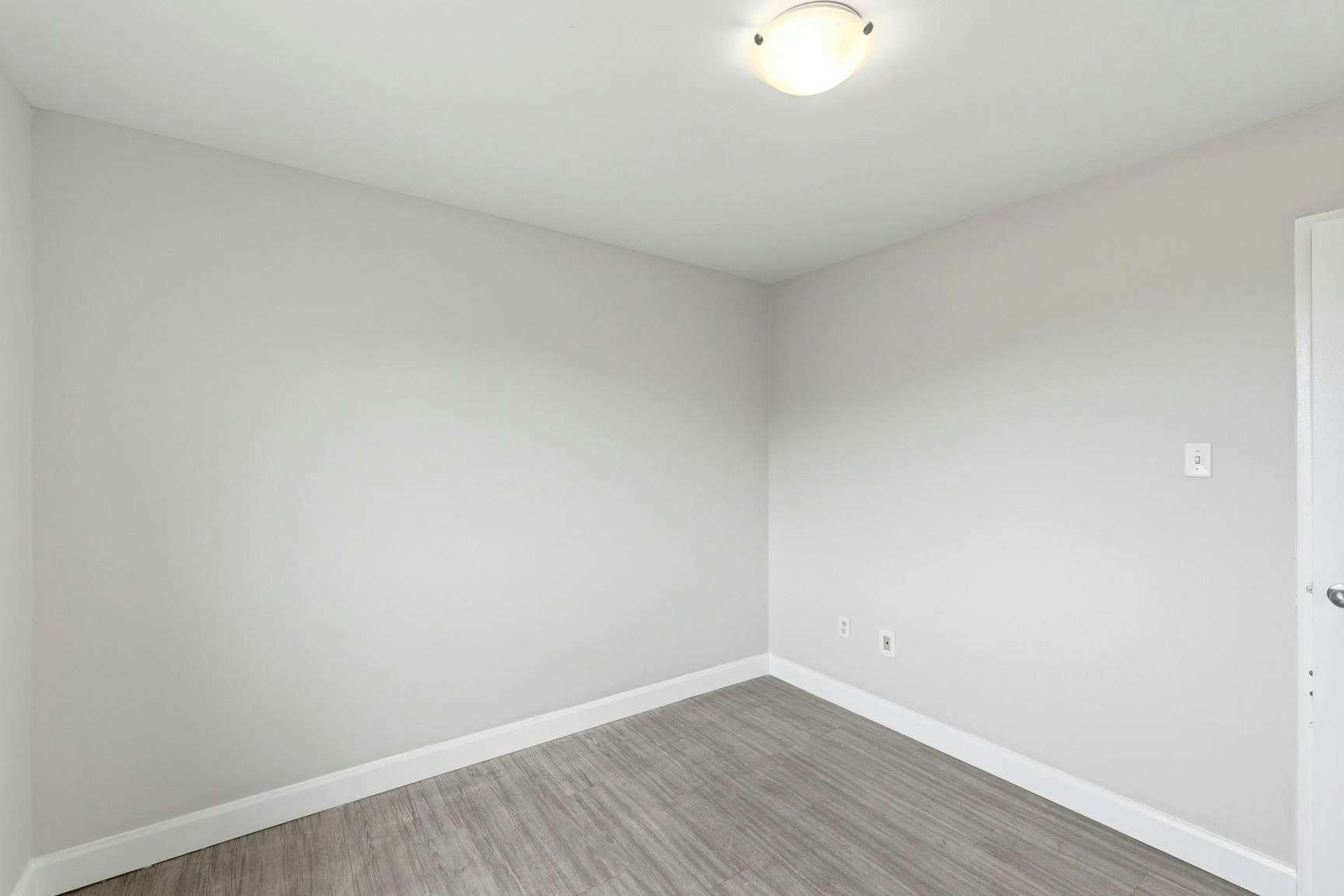 87-222-99 Cartier Road, London, ON, N5V 1G4 - 21