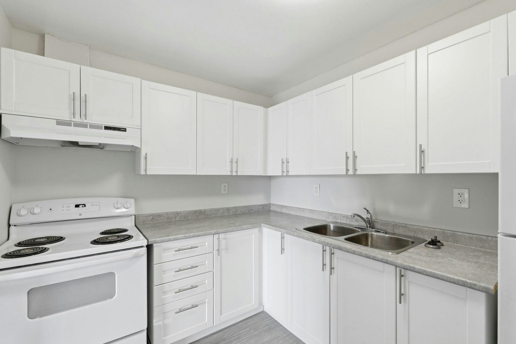 87-222-99 Cartier Road, London, ON, N5V 1G4 - 11