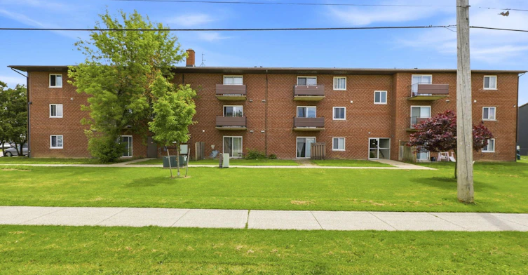 87-222-99 Cartier Road, London, ON, N5V 1G4 - 3