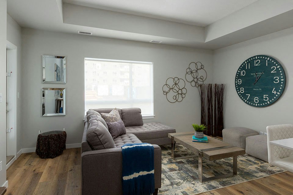 724 Valley Road, Kelowna, BC, V1V 2E6 - 4
