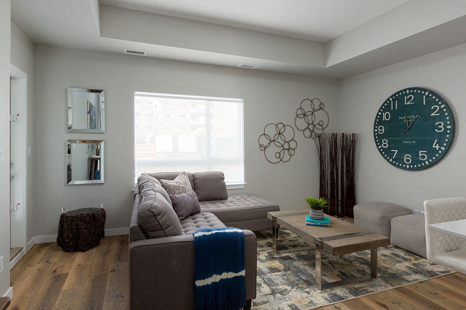 724 Valley Road, Kelowna, BC, V1V 2E6 - 4