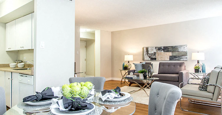 9925 Jasper Avenue, Edmonton, AB, T5J 2X5 - 5