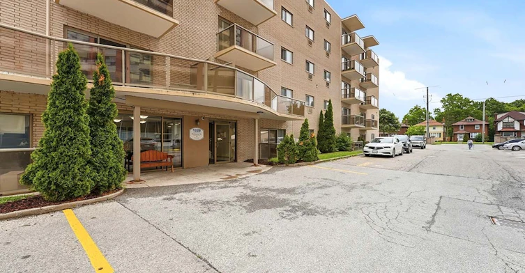1223 Richmond Street, London, ON, N6A 3L8