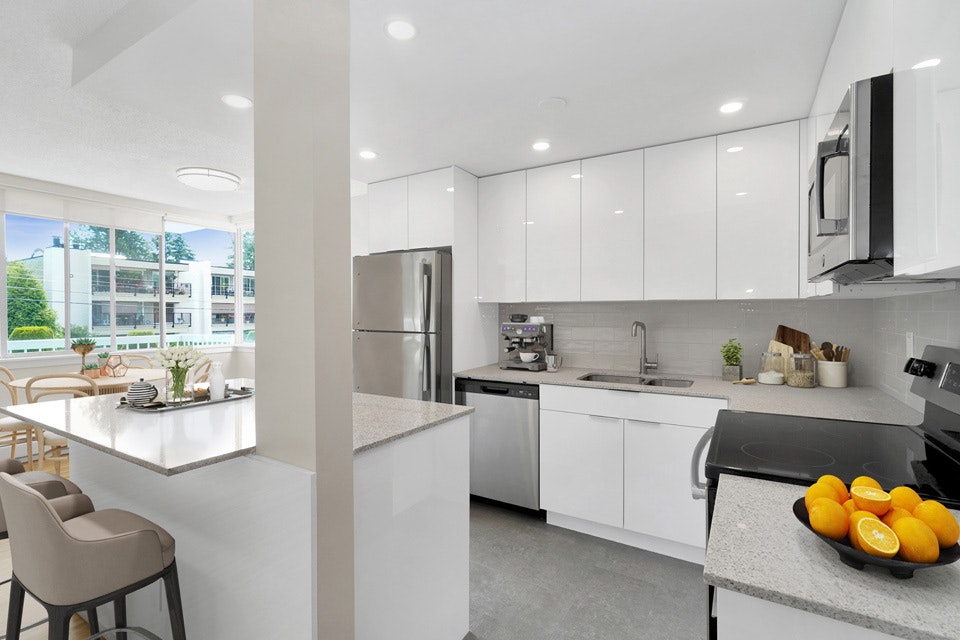 1371 Blackwood Street, Surrey, BC, V4B 3V2 - 3