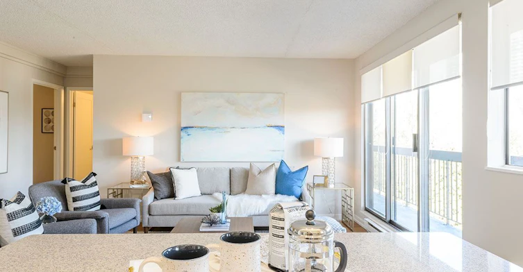 9835 King George Boulevard, Surrey, BC, V3T 5H6 - 8