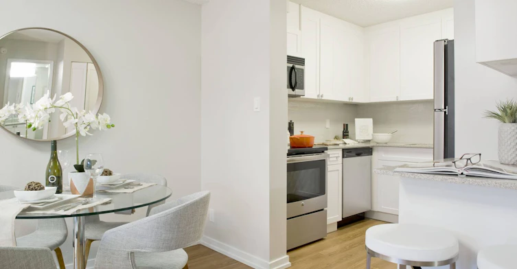 9835 King George Boulevard, Surrey, BC, V3T 5H6 - 14