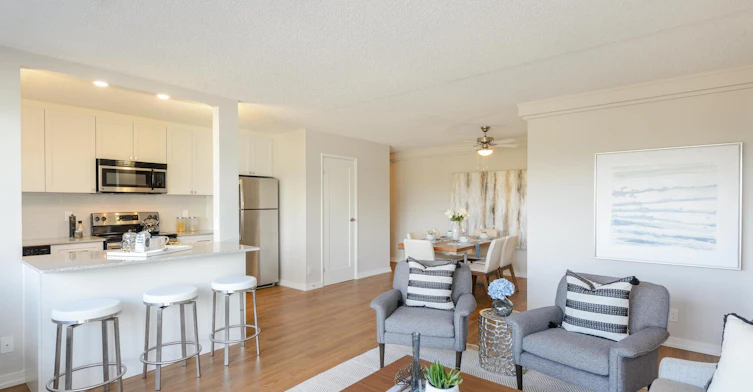 9835 King George Boulevard, Surrey, BC, V3T 5H6 - 6