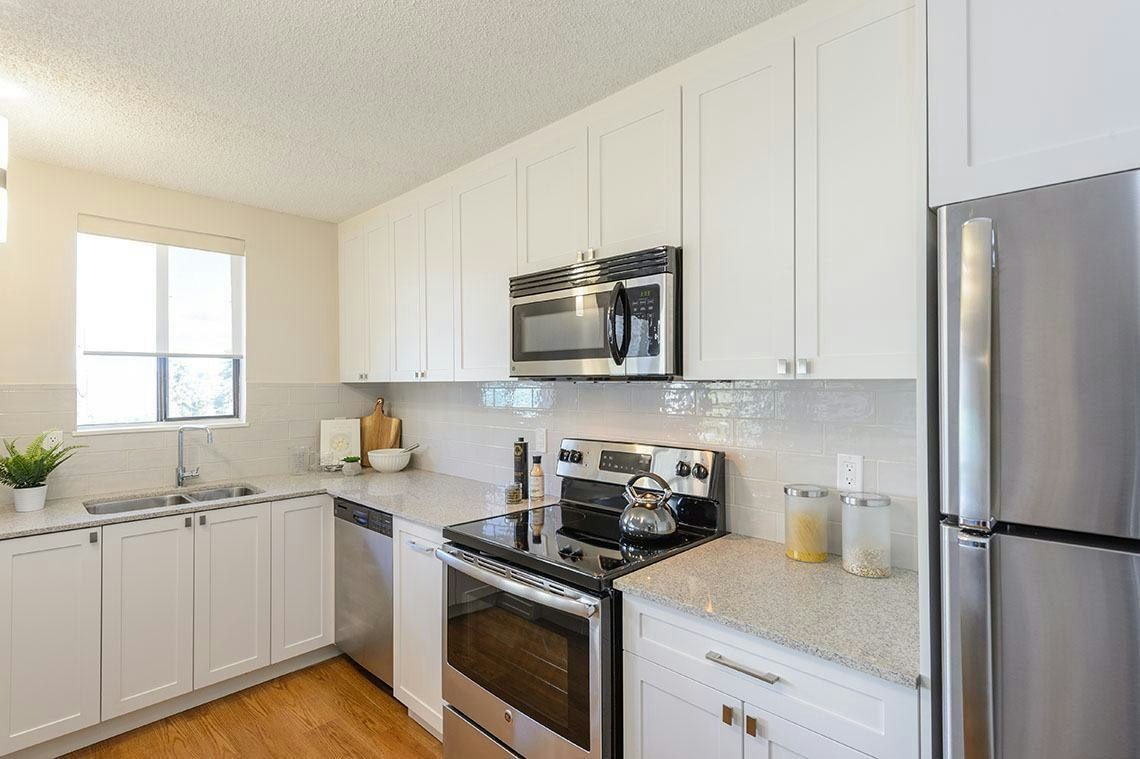 9835 King George Boulevard, Surrey, BC, V3T 5H6 - 7