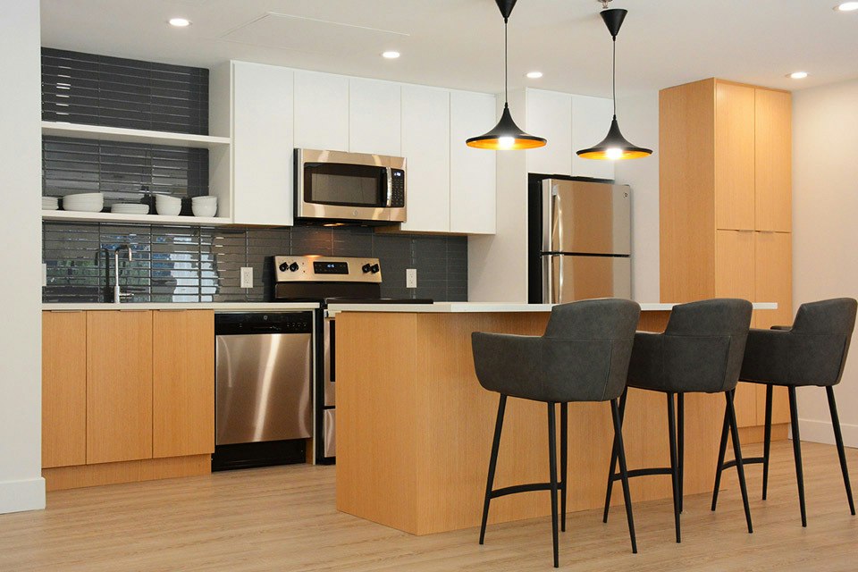 9835 King George Boulevard, Surrey, BC, V3T 5H6 - 18
