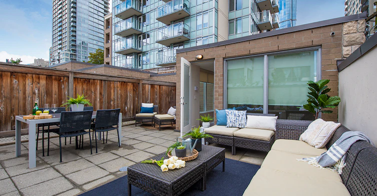 1022 Nelson Street, Vancouver, BC, V6E 4S7 - 23