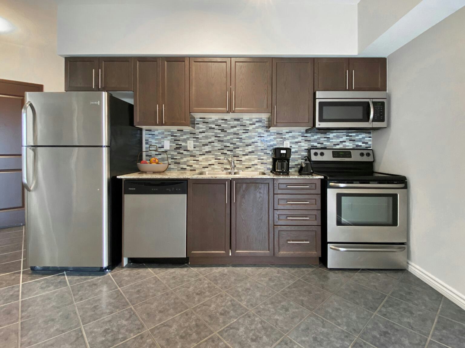 5 Rittenhouse Road, Kitchener, ON, N2E 2M8 - 7