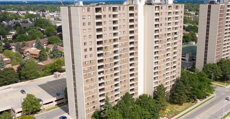 1 Cedarwoods Crescent, Kitchener, ON, N2C 2L8 - 3