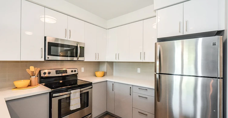 460A Belmont Rental Office At 460b Avenue West, Kitchener, ON, N2M 0B3 - 21