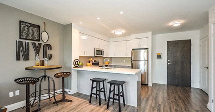 460A Belmont Rental Office At 460b Avenue West, Kitchener, ON, N2M 0B3 - 4