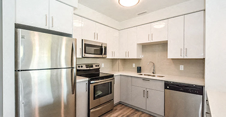 460A Belmont Rental Office At 460b Avenue West, Kitchener, ON, N2M 0B3 - 14