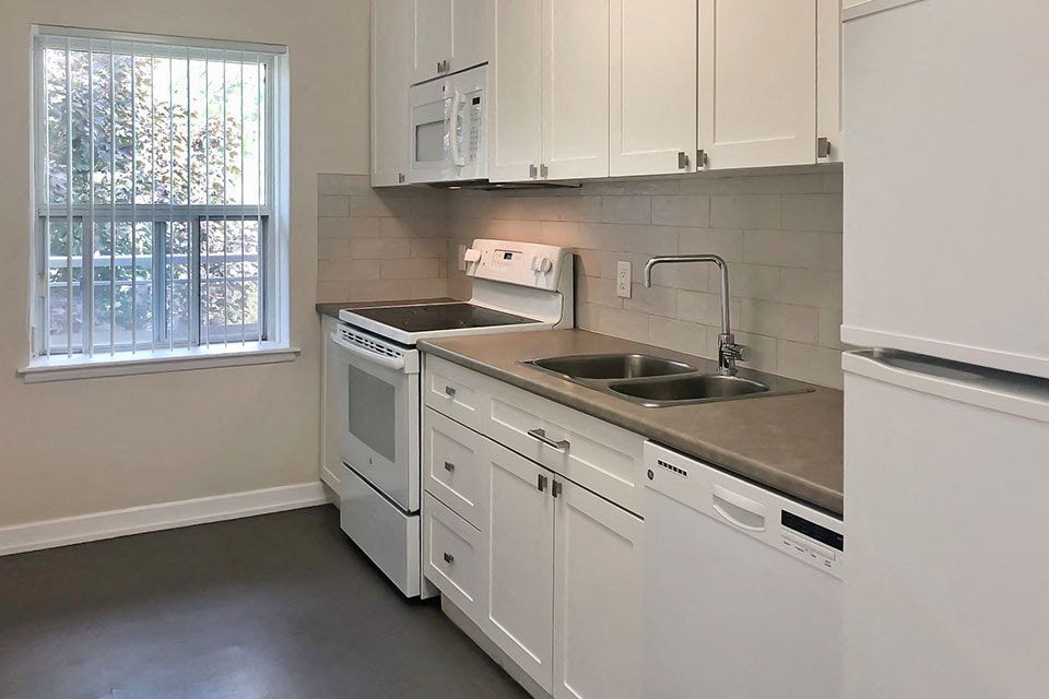 187 Queen Street, Sarnia, ON, N7T 2R8 - 2