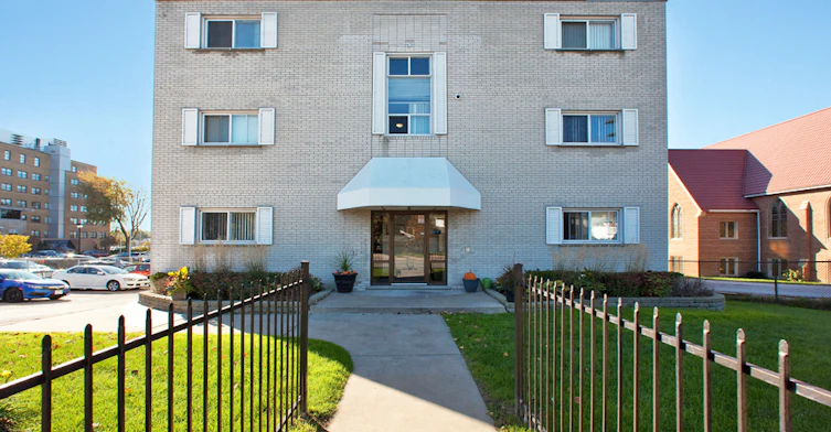 399 London Road, Sarnia, ON, N7T 4W4 - 2