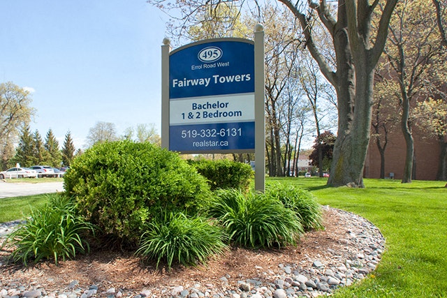 495 Errol Road West, Sarnia, ON, N7V 2B8 - 2