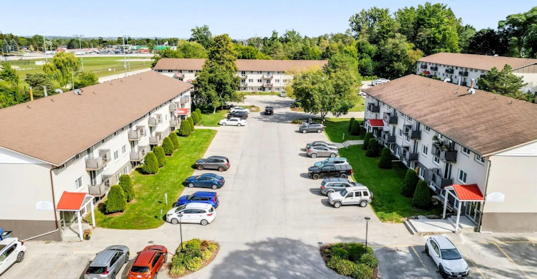 164 11th Avenue, Hanover, ON, N4N 2R1 - 2