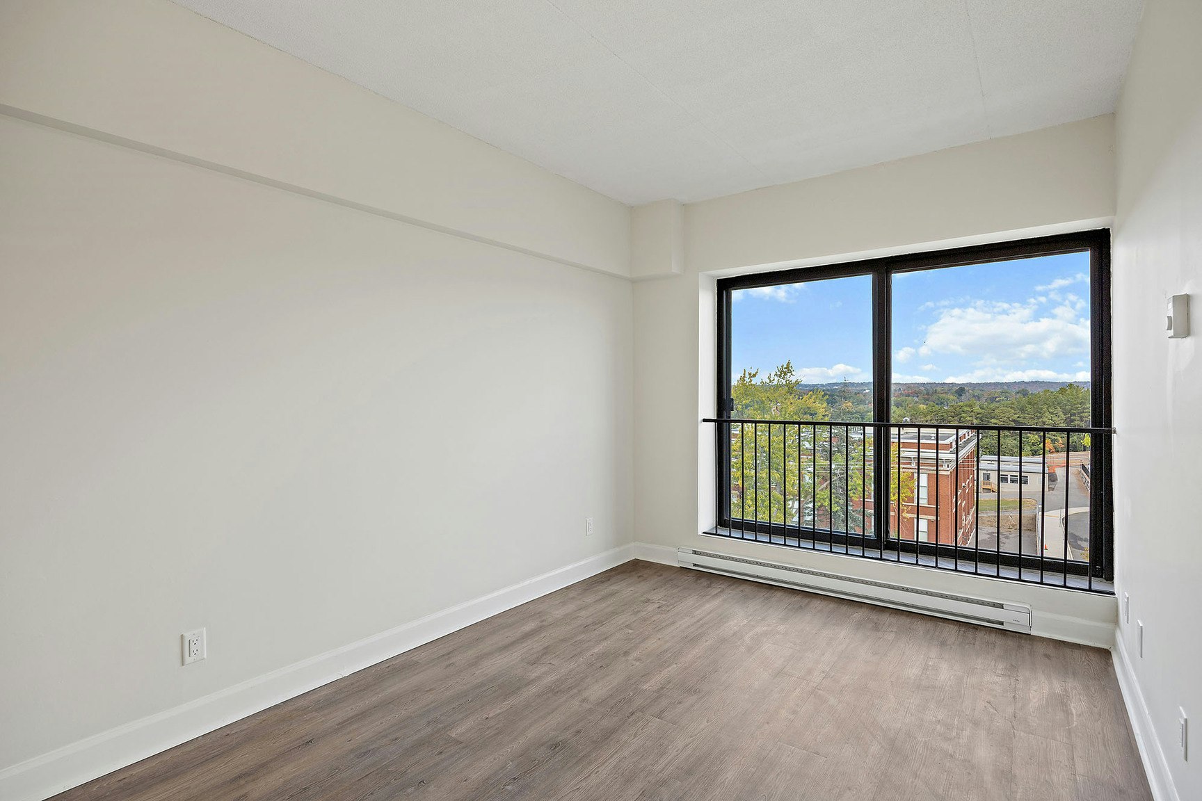 211-108-211 Hunter Street E, Peterborough, ON, K9H 7L6 - 8