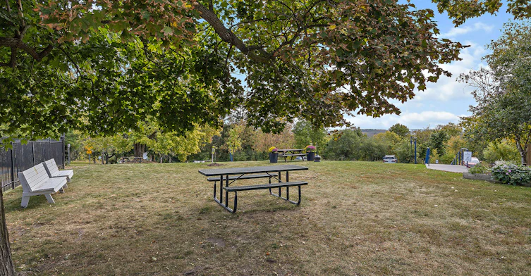 211-110-211 Hunter Street E, Peterborough, ON, K9H 7L6 - 23