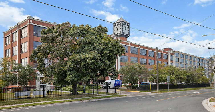 211-216-211 Hunter Street E, Peterborough, ON, K9H 7L6