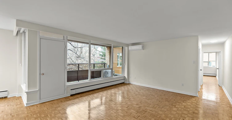 104-14 Deer Park Crescent, Toronto, ON, M4V 2C2 - 11