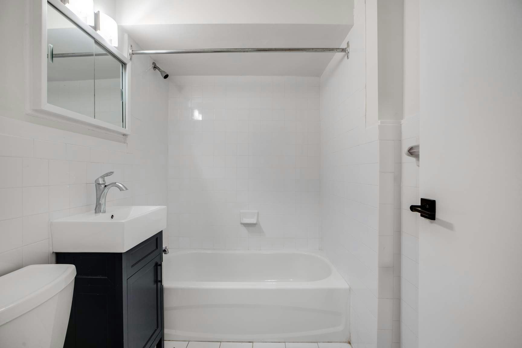 104-14 Deer Park Crescent, Toronto, ON, M4V 2C2 - 5
