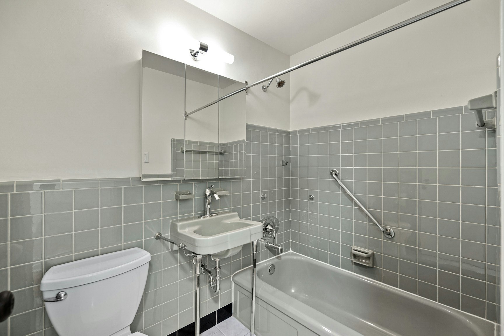 104-14 Deer Park Crescent, Toronto, ON, M4V 2C2 - 8