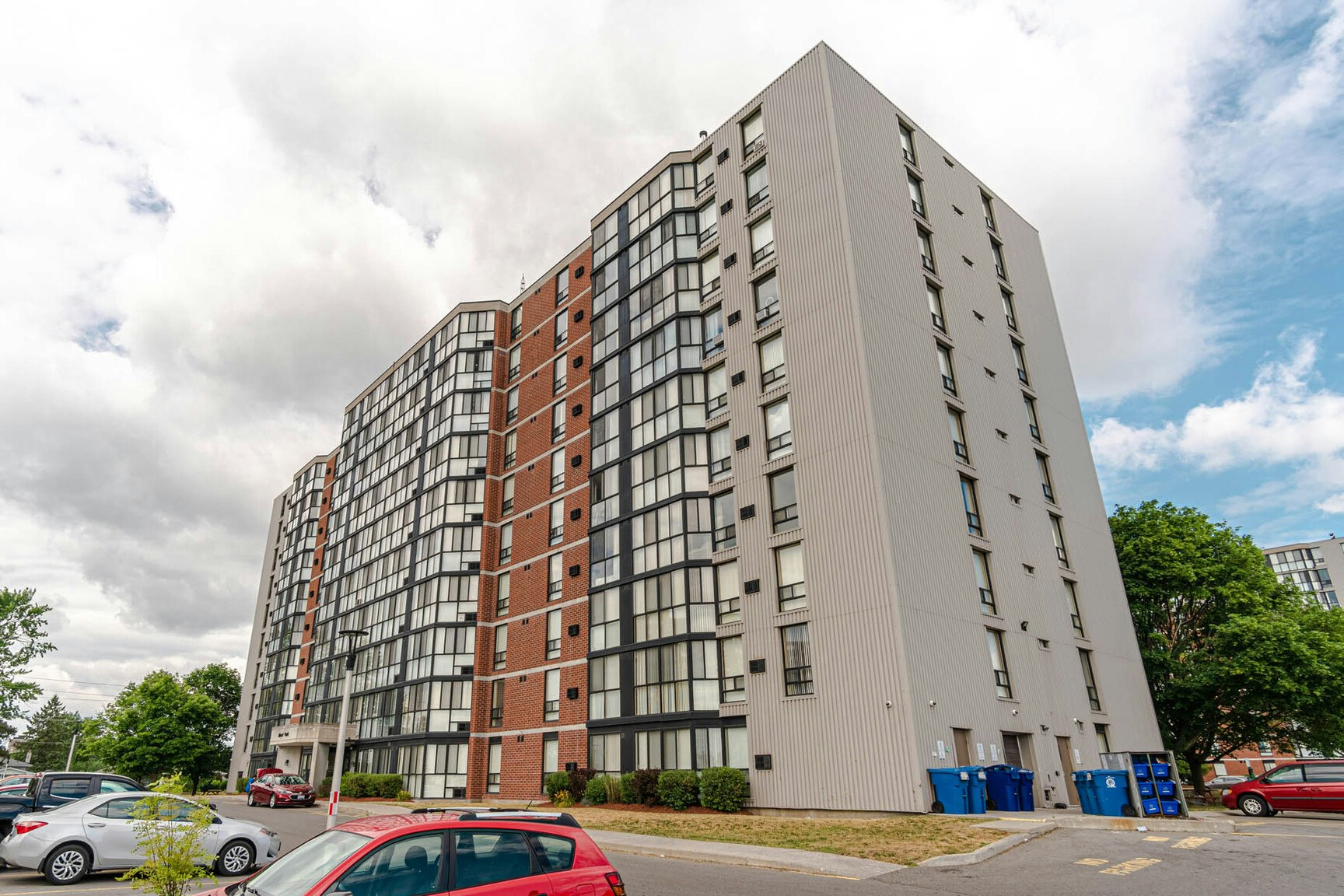 99-210-99 Sidney Street, Belleville, ON, K8P 4Y1 - 2