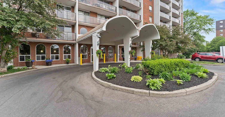 605-47 Memorial Drive, Brantford, ON, N3R 6N5